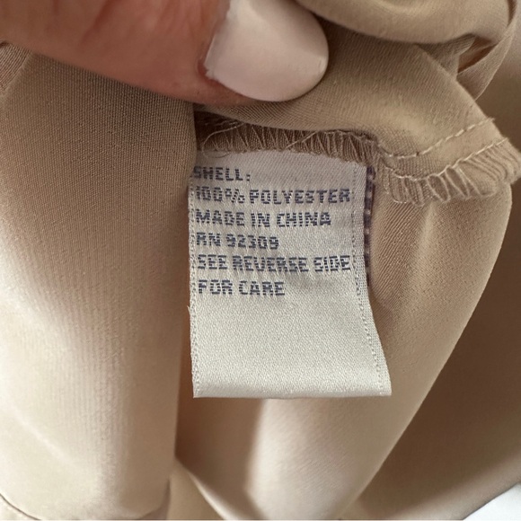 DG2 by Diana Gilman | Women’s Long Sleeve Button Down Blouse size XSmall - Picture 9 of 10